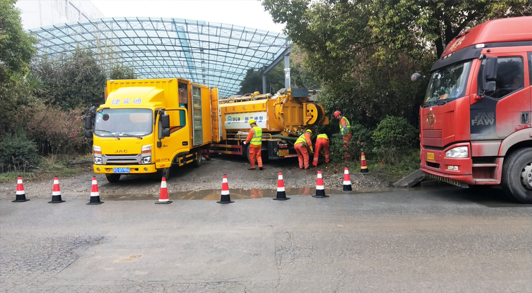 海棠湾镇成区雨污水管网“四位一体”检测疏通项目